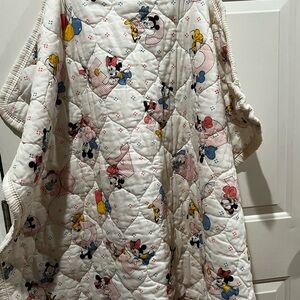 Disney Character Patterned Quilt - Cream